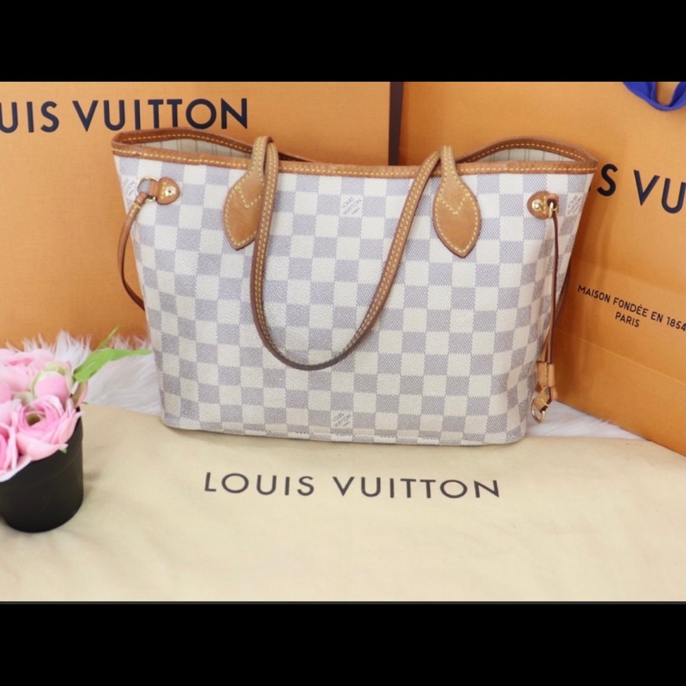 Louis Vuitton never full medium